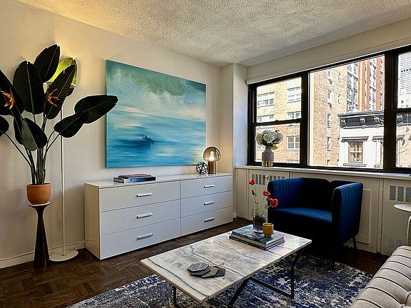 3rd image of 110 E 36th St APT 6B