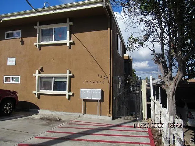 1237 E 18th St E #1237 — Photo 4