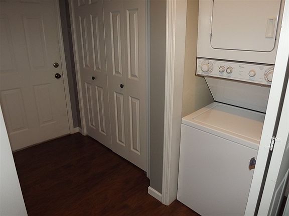 3rd image of 9137 S Pointe Retreat Dr #10