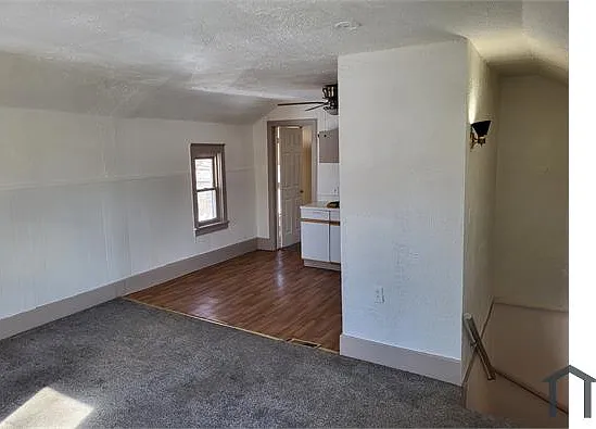192 Higgins St — Photo 10