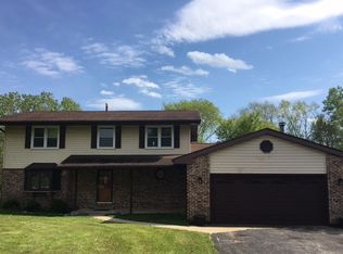1915 Lakeview St, Johnsburg, IL 60051