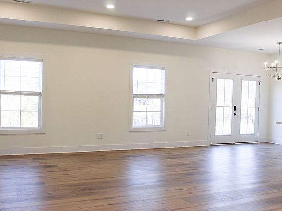 5th image of 481 Creekview Ln