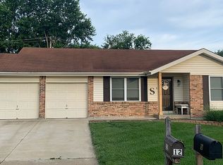 12 Westwinds Dr, Saint Peters, MO 63376