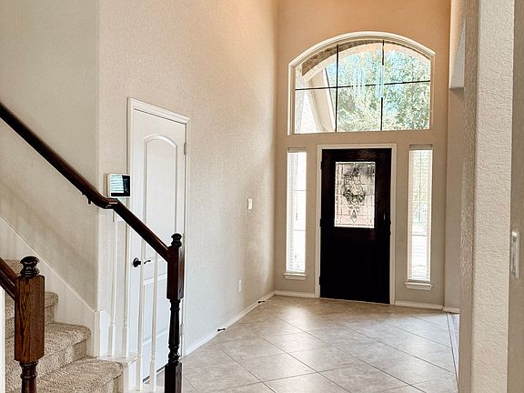 Front Entrance - Foyer