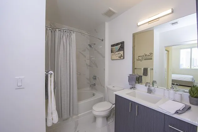 2 Bedroom Model Unit | Bathroom with Tub