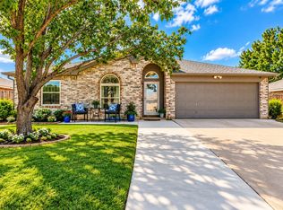 308 Candlestick Trl, Saginaw, TX 76179