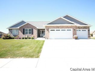 1005 Evergreen Walk, Sherman, IL 62684