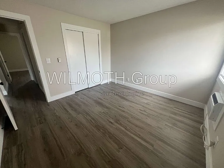 939 W McKay Rd — Photo 10