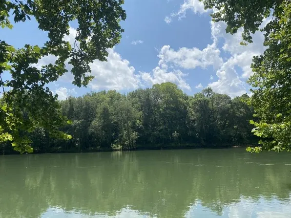 520 Liberty Church Rd, Burkesville, KY 42717