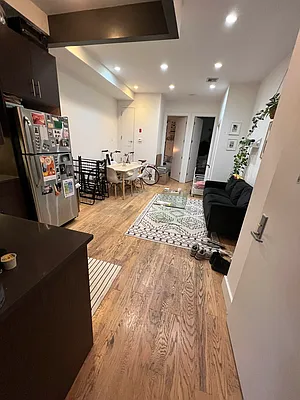 Rented by Delmark Realty LLC | media 25