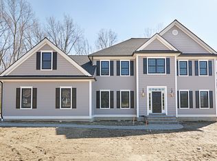 37 Bayliss Way, Uxbridge, MA 01569