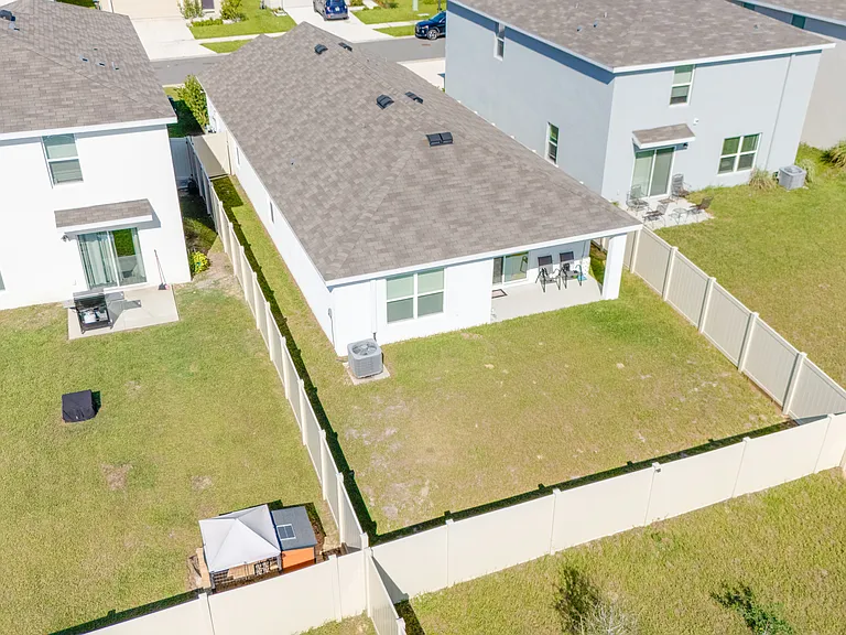 8695 SW 46th Ave — Photo 22