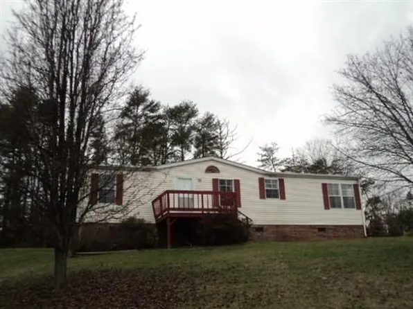 3531 Dune Ct, Hudson, NC 28638