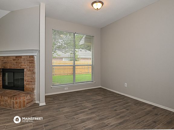 4th image of 1240 Cypress Ln
