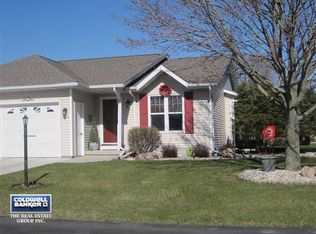 1719 Cedar Ct, Manitowoc, WI 54220