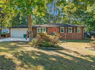 847 Larry Ln, Decatur, GA 30033