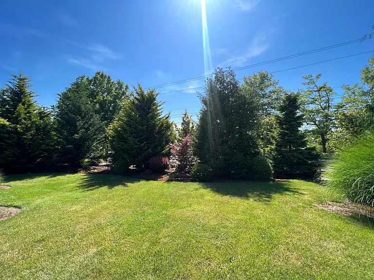 9706 SE Hillcrest Rd — Photo 13