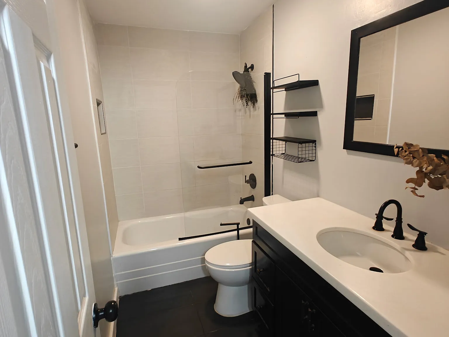 2 bed, 1152 sqft, $2,400 — Photo 4