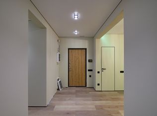 555 13th St #506, West Vancouver, BC V7T2N8