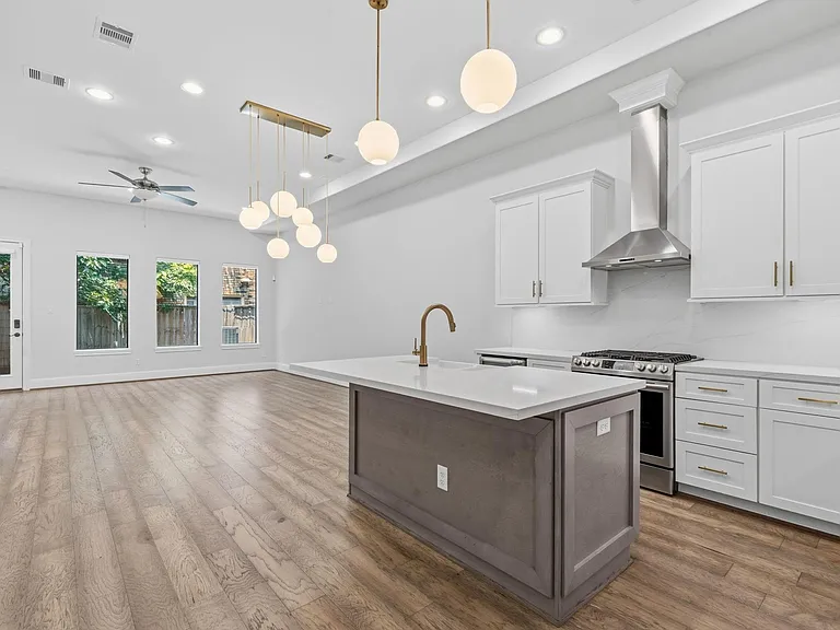 4744 Aftonshire Dr — Photo 7