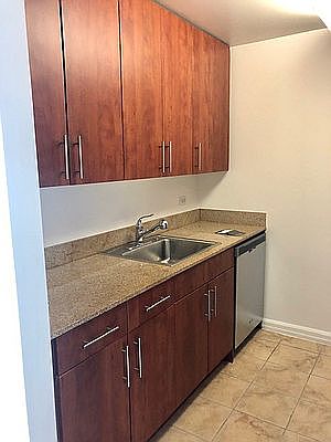 1st image of 888 Main St APT 913