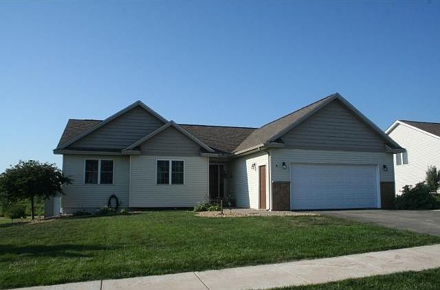 Covered Front entrance