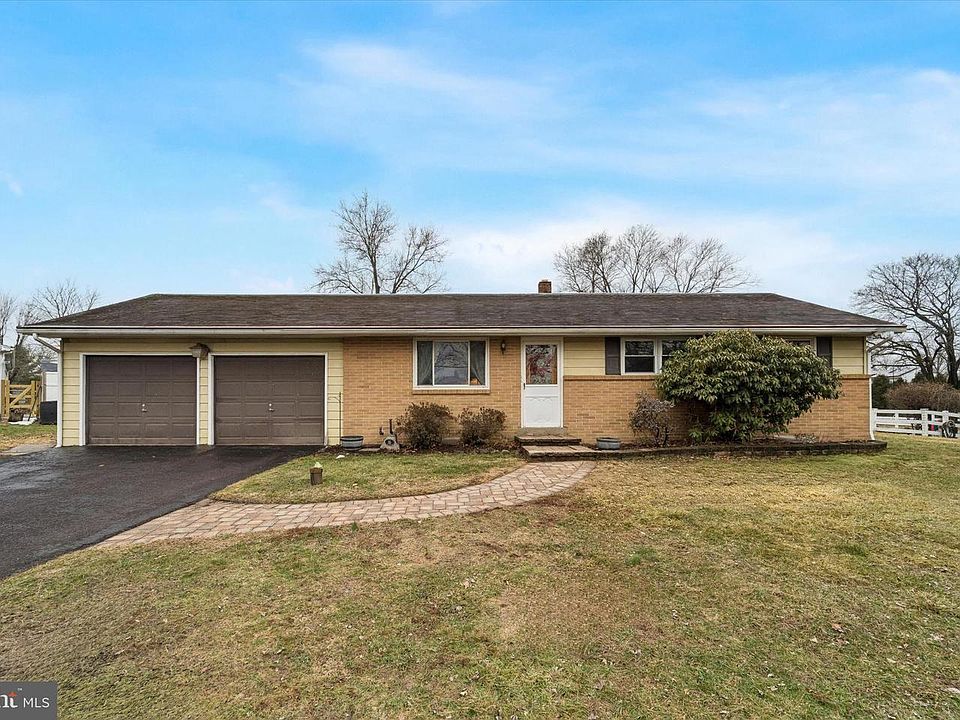 1st image of 16 Betty Ln