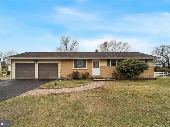 16 Betty Ln, Limerick, PA 19468