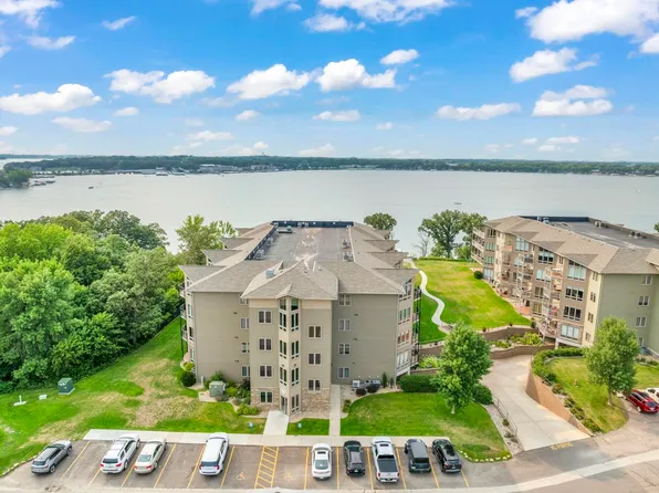 425 240th Ave #300, Arnolds Park, IA 51331