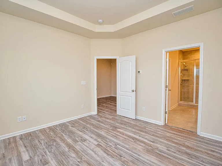 313 Annandale Dr — Photo 21