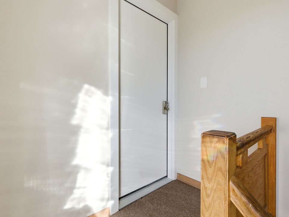 1st image of 1215 Balmoral Ave #1