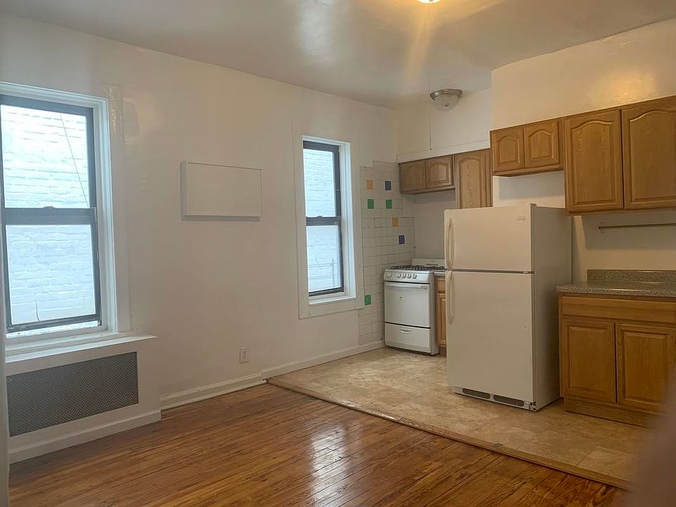 1st image of 390 E 21st St APT 2C