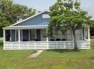 1212 W Bay Ave, Seadrift, TX 77983