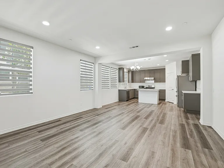 9326 Hellman Ave — Photo 4