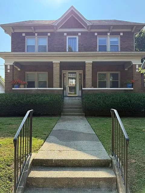 Building Photo - 1922 Roanoke Ave #1