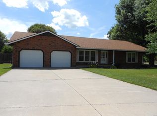 1108 Edgewood Ave, Jerseyville, IL 62052