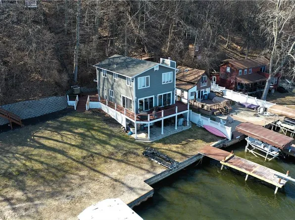 590 Seneca Rd, Rochester, NY 14622