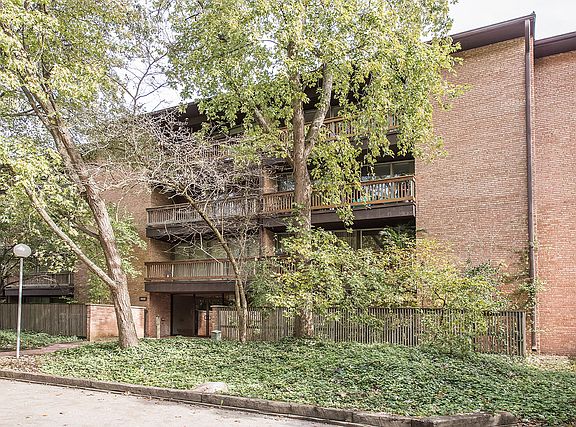 2nd image of 5600 Hillcrest Ln APT 4G