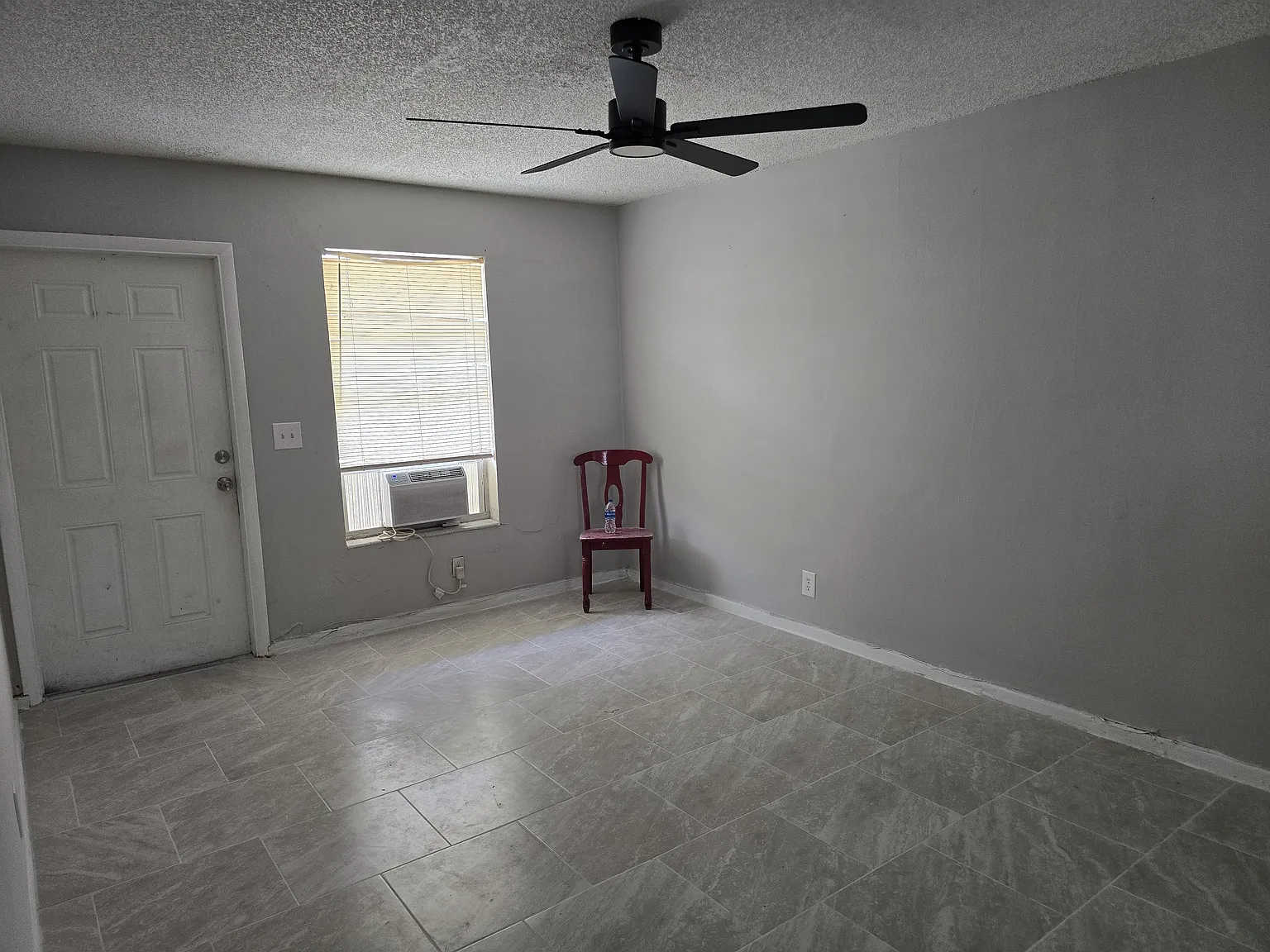 1 bed, 650 sqft, $1,800 — Photo 2
