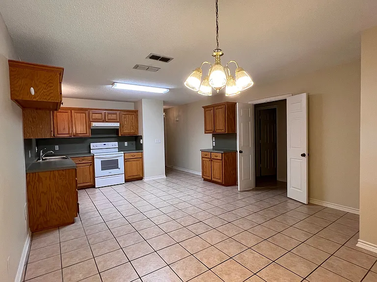 309 Laird Ln #105 — Photo 25
