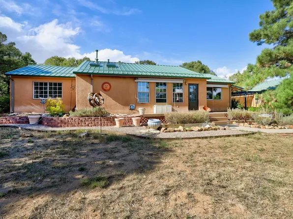 13 Eagle Ln, Tijeras, NM 87059