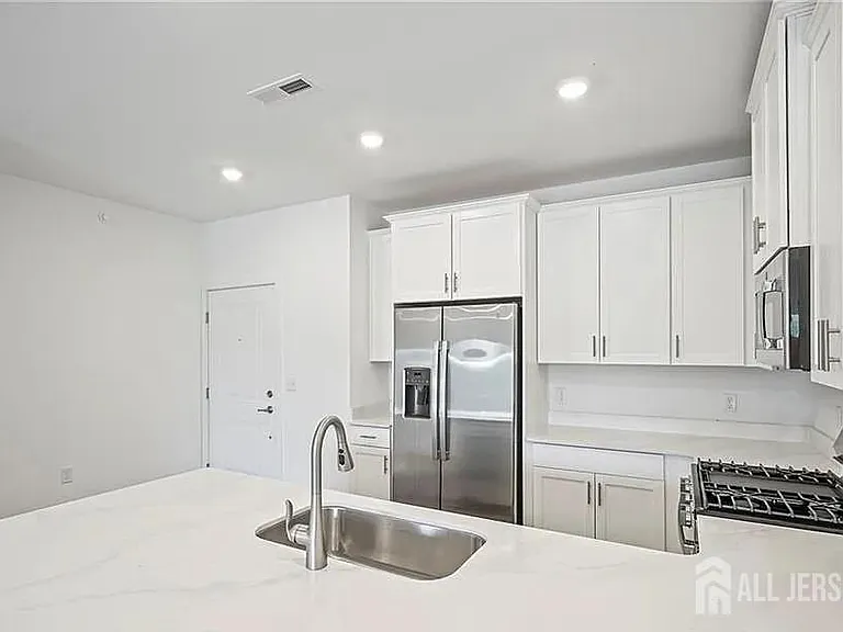 28310 Radford Ct — Photo 7