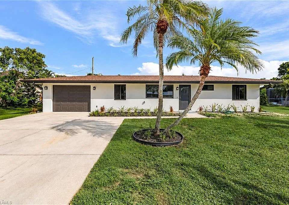 11390 Heidi Lee Ln