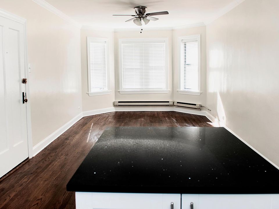 2nd image of 3845 N Greenview Ave #3W-41
