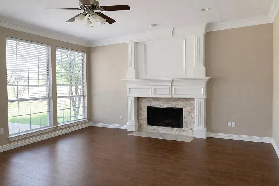 4 bed, 4158 sqft, $6,000 — Photo 2
