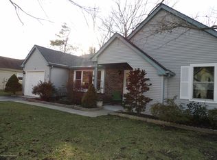42 Morning Glory Ln, Whiting, NJ
