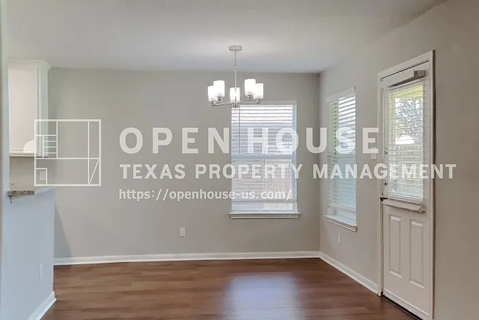 5803 Village Grove Dr — Photo 7