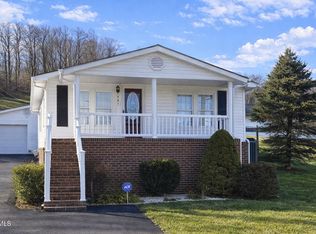 791 N Kentucky St, Pennington Gap, VA 24277