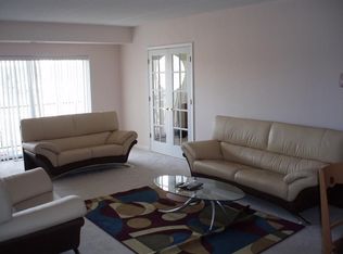 100 N Milwaukee Ave UNIT 1-301, Wheeling, IL 60090