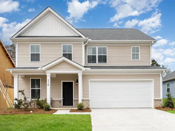 220 Surrey Oak Ln, Charlotte, NC 28216